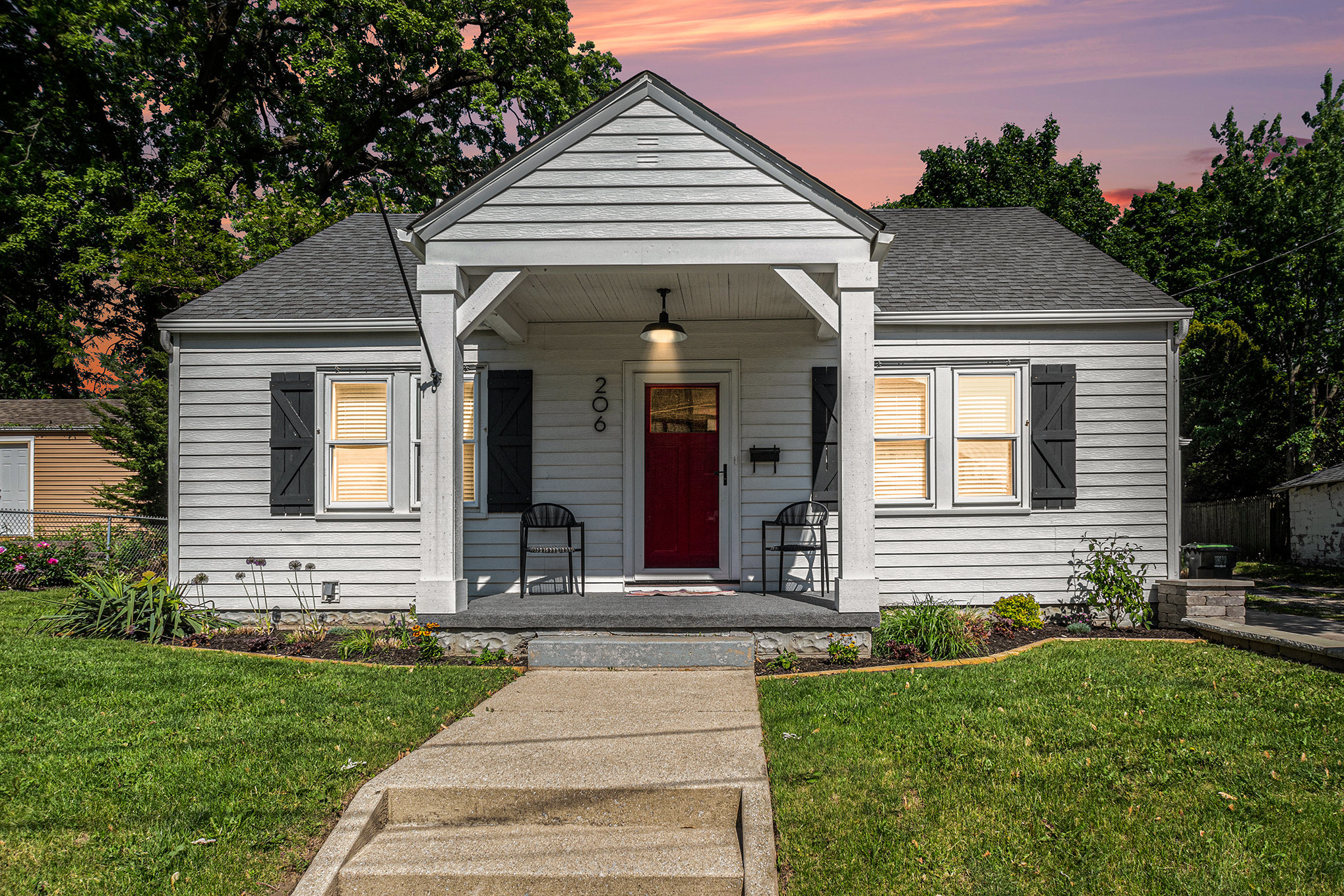 206 Academy St