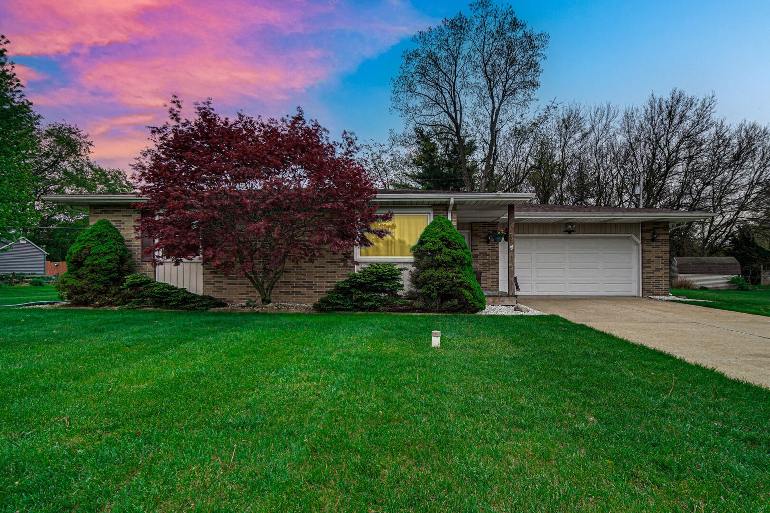 320 Bordeaux Dr